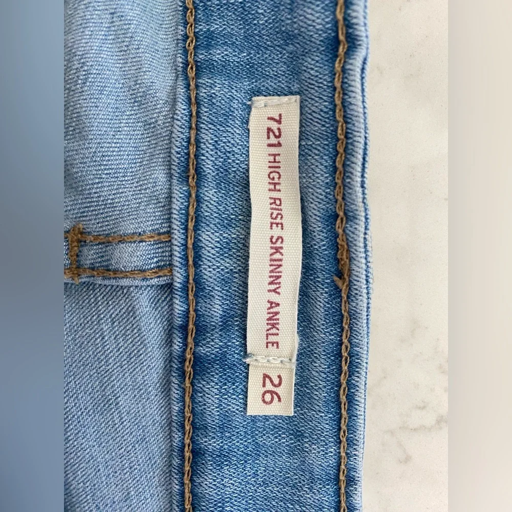 Levi’s 721 High Rise Skinny Ankle Jeans Size 26 - Picture 3 of 4